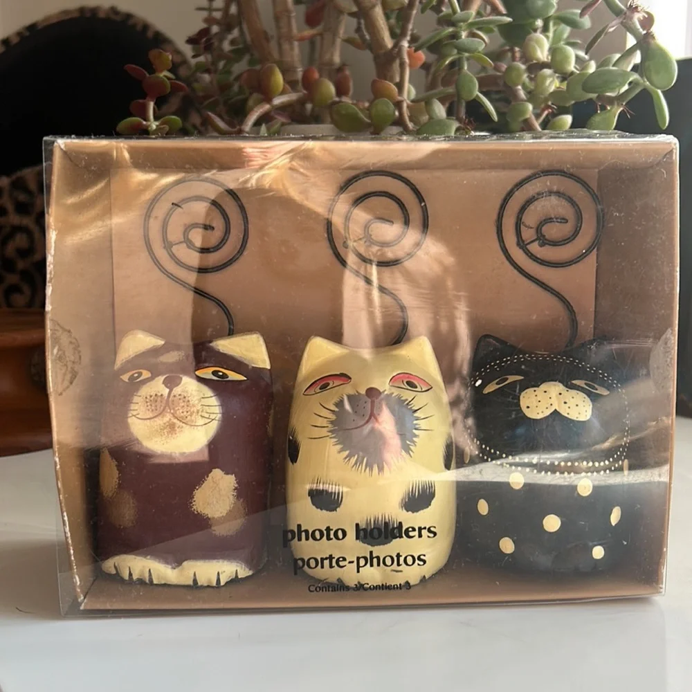 Pier 1 One Imports Three 3 Wooden Cat Tail Folk Art Photo Holders. New I…